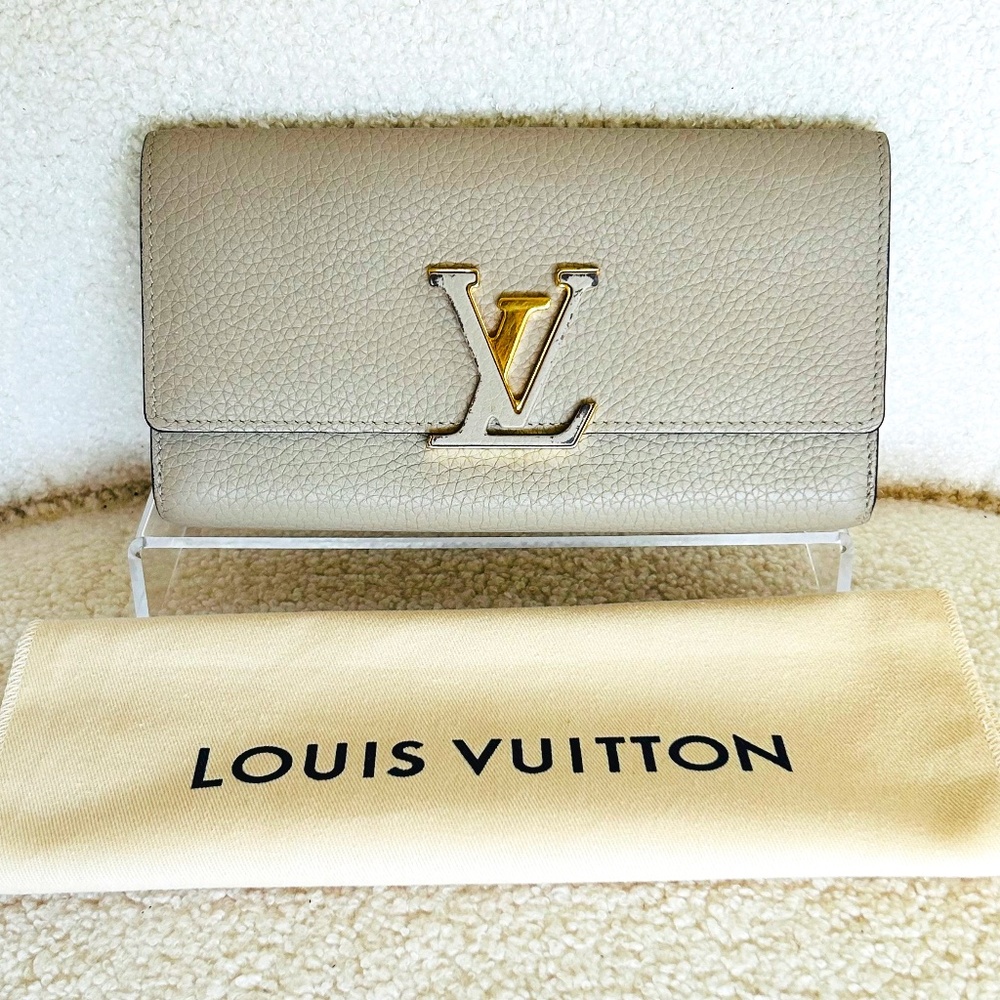 Louis Vuitton Capucines Wallet